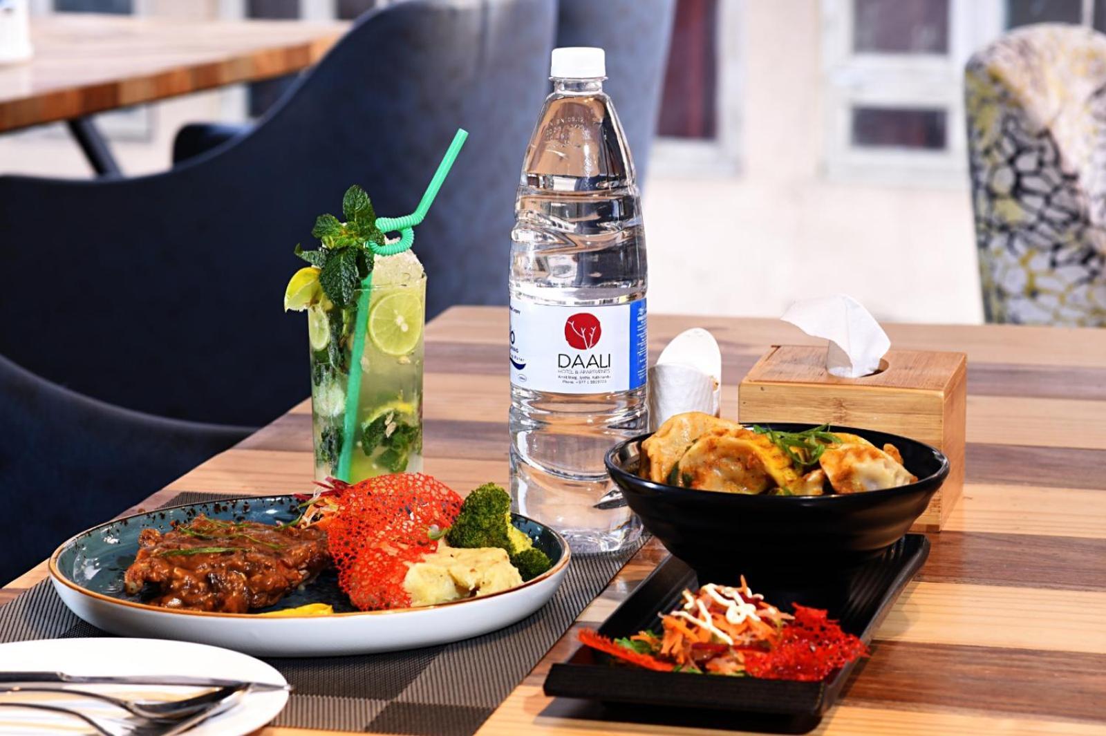 Daali Hotel & Apartment 加德满都 外观 照片